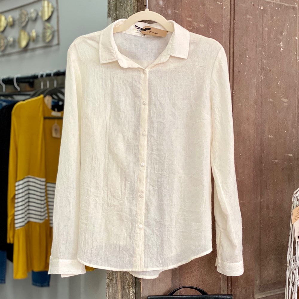 Rag Poets ivory knit detail button down!